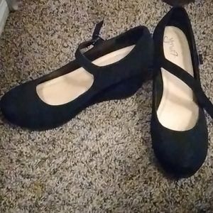 Wedge heels